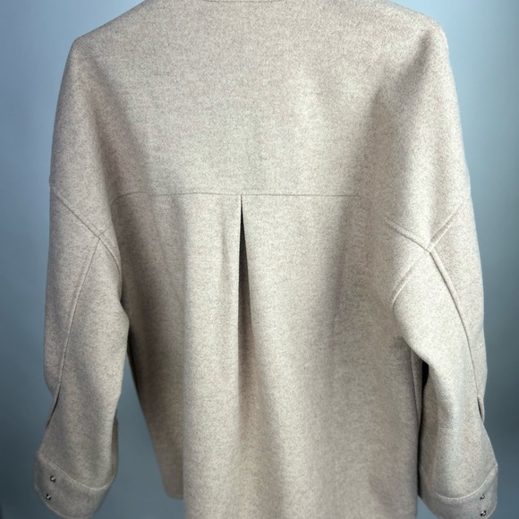 Shacket - Picture 4 of 4